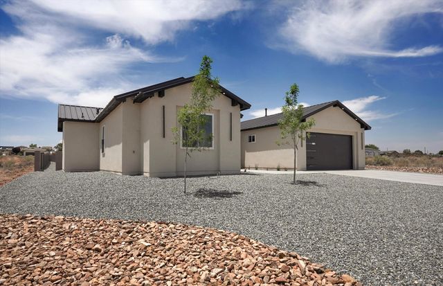721 10th Avenue NE, Rio Rancho, NM 87124