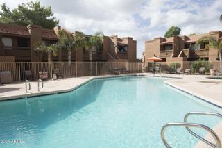 8450 N 67th Avenue 2, Glendale, AZ 85302
