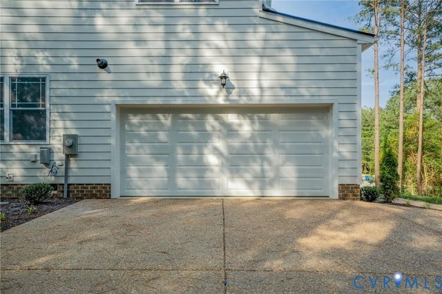 4248 Poplar Village Dr, Chester, VA 23831