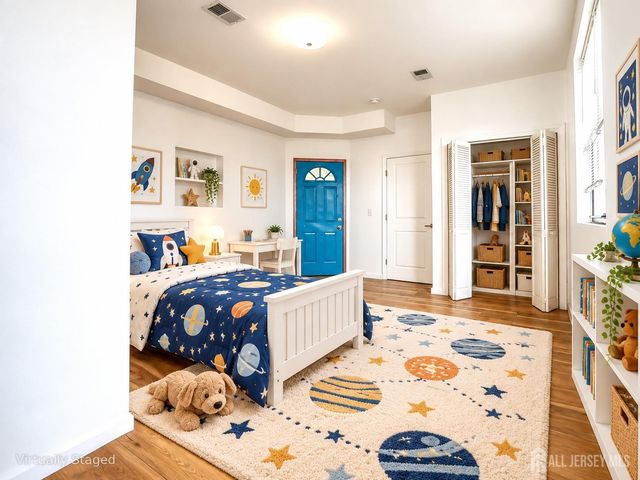 9017 Riverside Place, North Bergen, NJ 07047