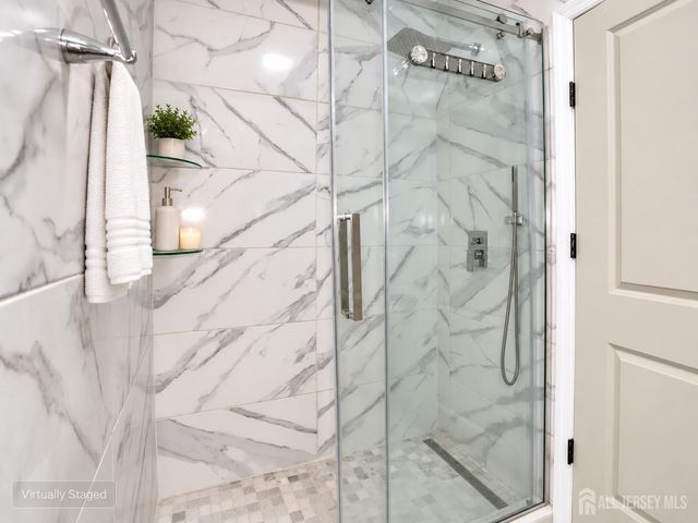 9017 Riverside Place, North Bergen, NJ 07047