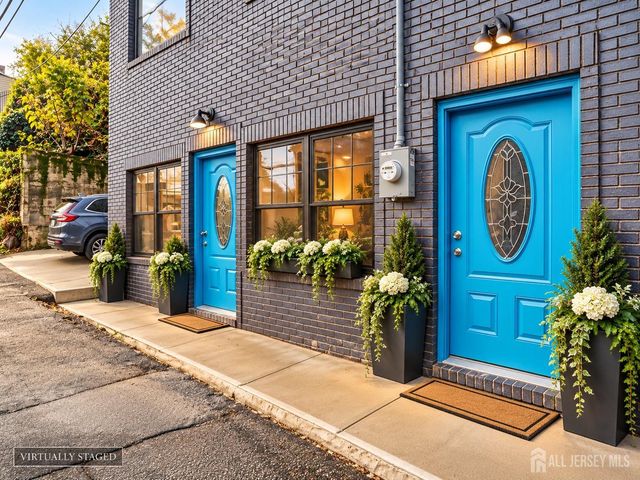 9017 Riverside Place, North Bergen, NJ 07047