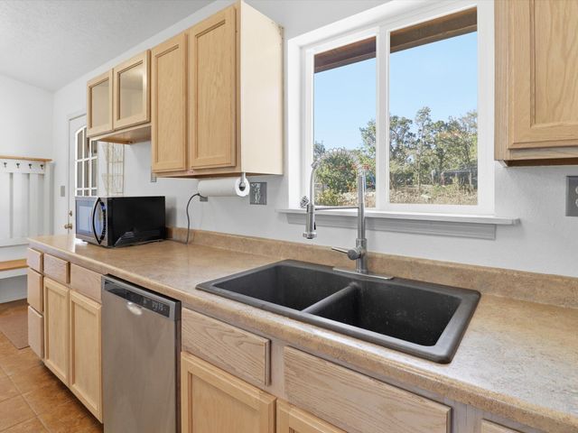 655 Frost Road, Edgewood, NM 87015