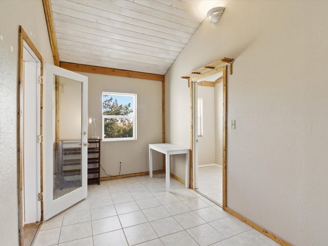 655 Frost Road, Edgewood, NM 87015