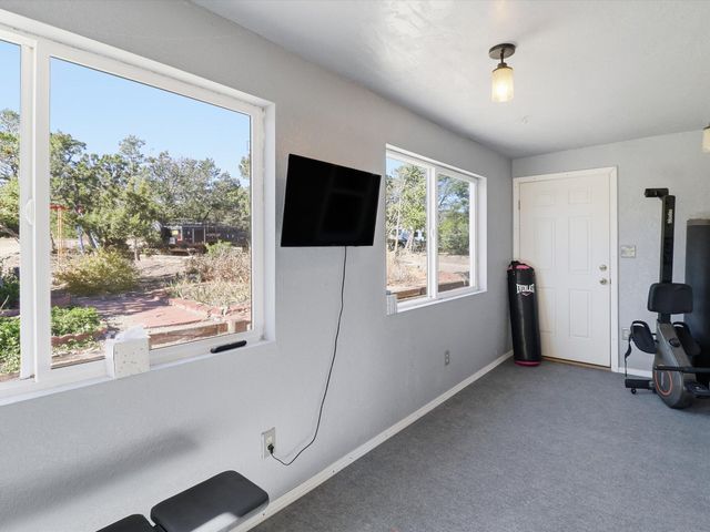 655 Frost Road, Edgewood, NM 87015