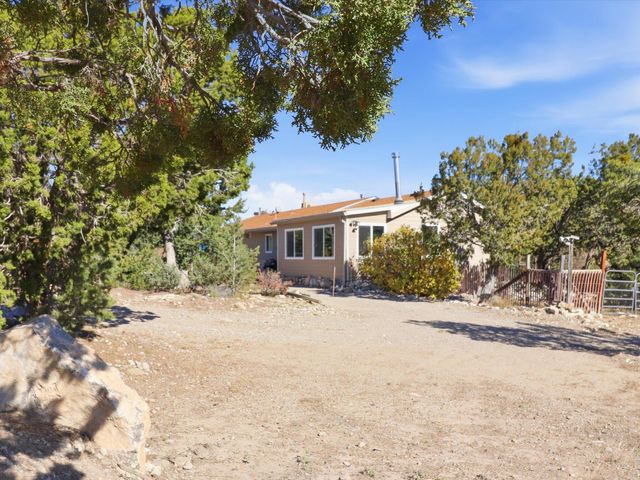 655 Frost Road, Edgewood, NM 87015