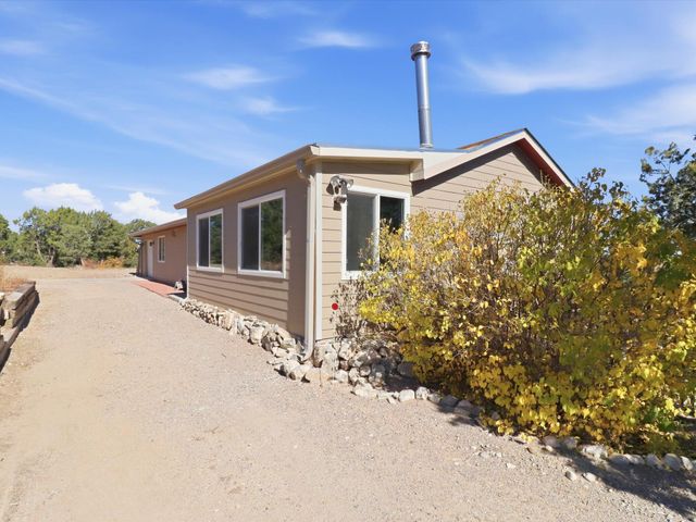 655 Frost Road, Edgewood, NM 87015