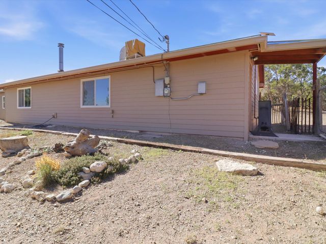 655 Frost Road, Edgewood, NM 87015