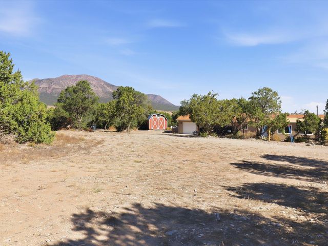 655 Frost Road, Edgewood, NM 87015