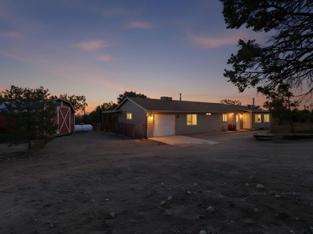 655 Frost Road, Edgewood, NM 87015