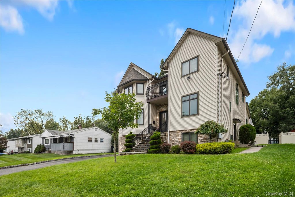 33 Morris Road, Spring Valley, NY 10977 — photo 3