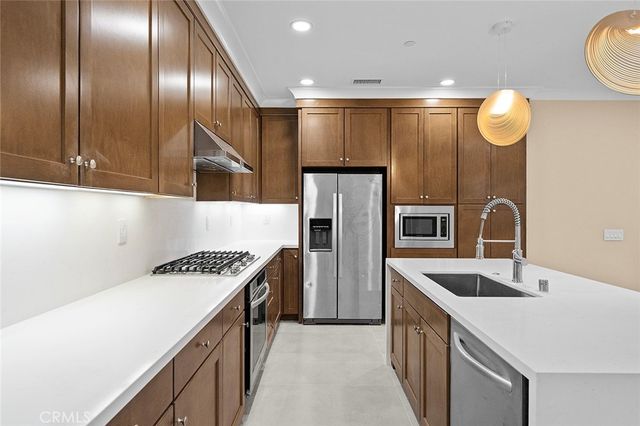 143 Rodeo, Irvine, CA 92602