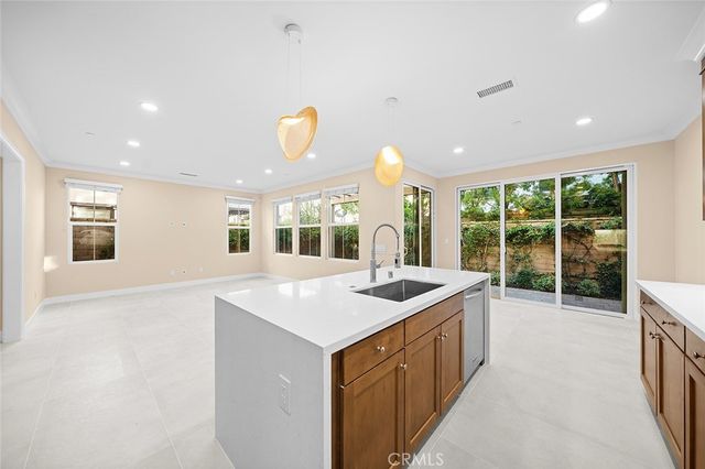 143 Rodeo, Irvine, CA 92602