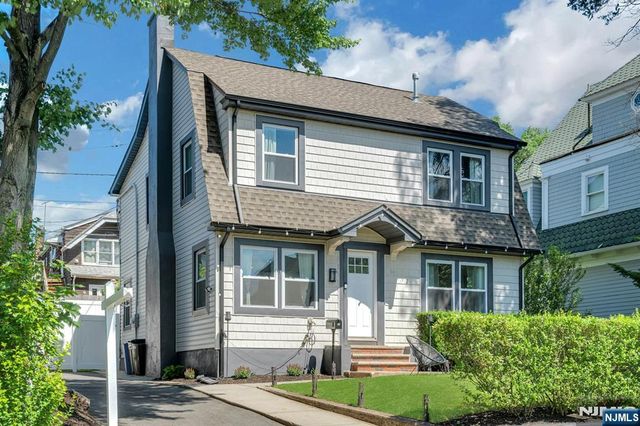 34 Cloverhill Place, Montclair, NJ 07042