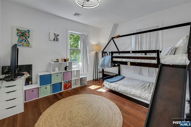 34 Cloverhill Place, Montclair, NJ 07042