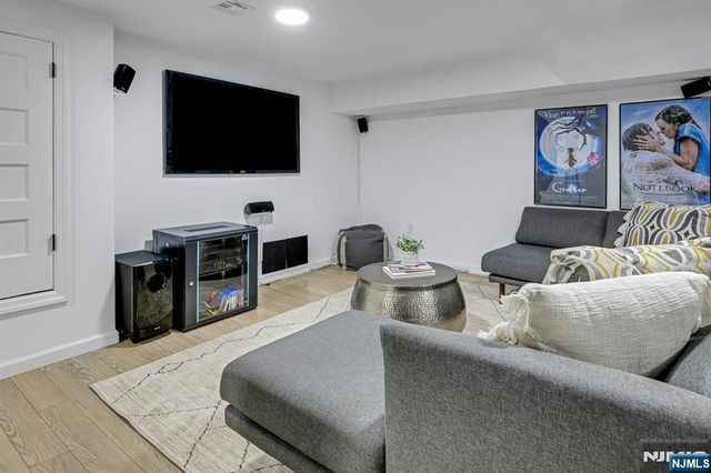 34 Cloverhill Place, Montclair, NJ 07042