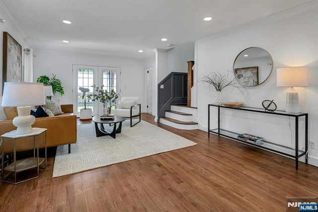 34 Cloverhill Place, Montclair, NJ 07042