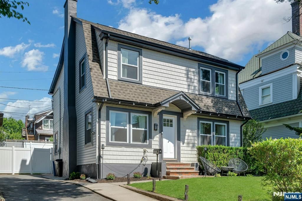 34 Cloverhill Place, Montclair, NJ 07042