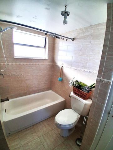 1770 NE 191st St 813-1, Miami, FL 33179