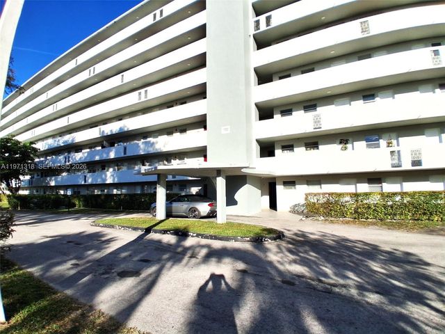 1770 NE 191st St 813-1, Miami, FL 33179