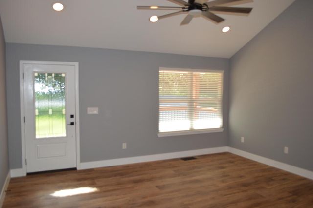 2006 Glisson Drive, Tunnel Hill, GA 30755