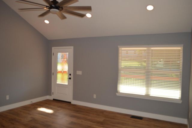 2006 Glisson Drive, Tunnel Hill, GA 30755