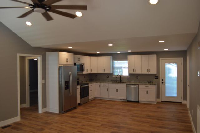2006 Glisson Drive, Tunnel Hill, GA 30755