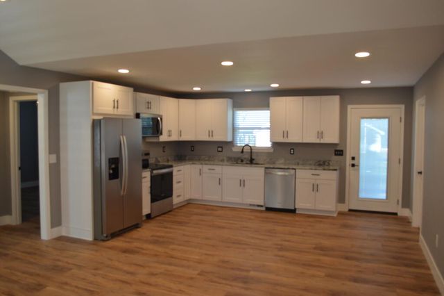 2006 Glisson Drive, Tunnel Hill, GA 30755
