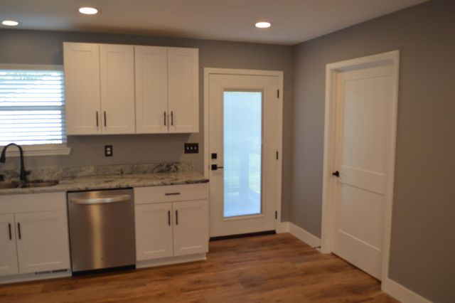2006 Glisson Drive, Tunnel Hill, GA 30755