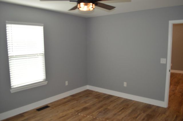 2006 Glisson Drive, Tunnel Hill, GA 30755