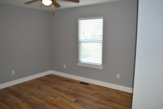 2006 Glisson Drive, Tunnel Hill, GA 30755