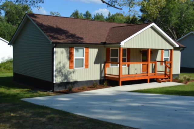 2006 Glisson Drive, Tunnel Hill, GA 30755