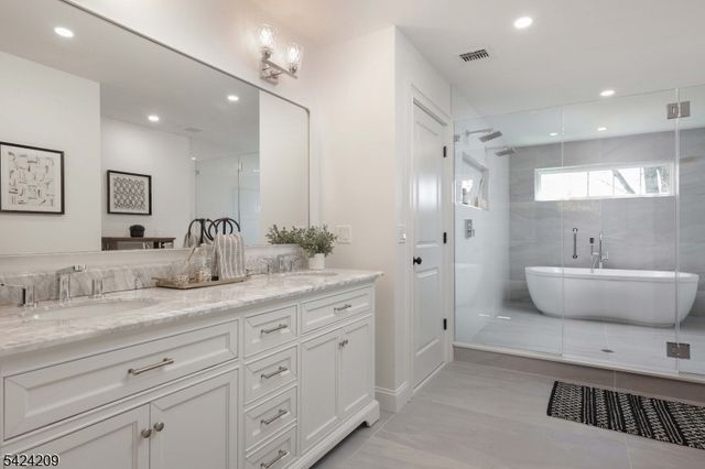 2274 Lyde Pl, Scotch Plains Twp., NJ 07076