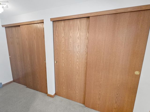 W 827 Maple Street, Clyde, OH 43410