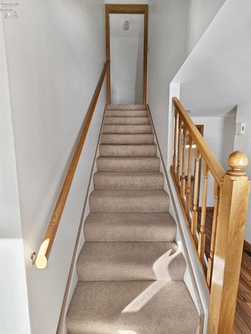 W 827 Maple Street, Clyde, OH 43410