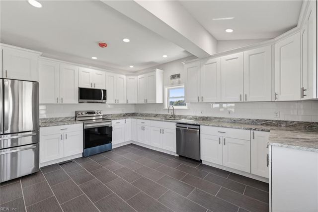 5981 Fitztown RD, Virginia Beach, VA 23457