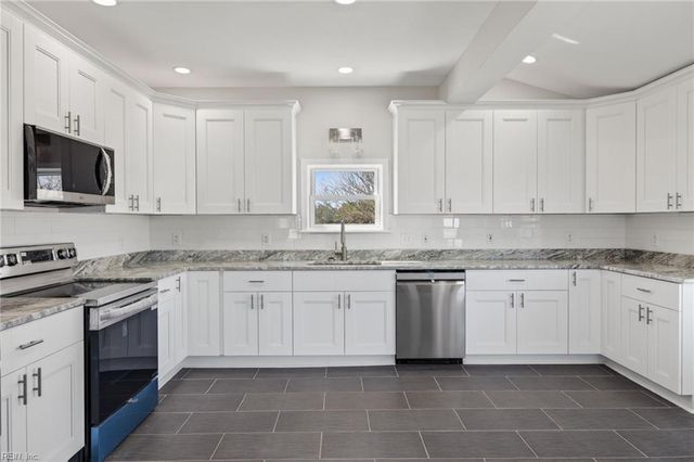 5981 Fitztown RD, Virginia Beach, VA 23457