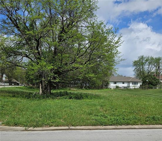 13400 E 53rd Terrace, Kansas City, MO 64133