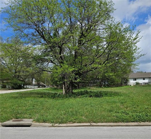 13400 E 53rd Terrace, Kansas City, MO 64133