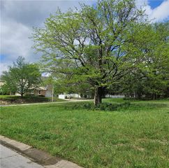 13400 E 53rd Terrace, Kansas City, MO 64133