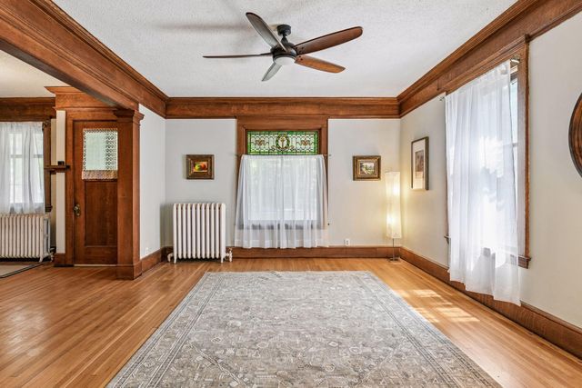 3304 1st Avenue S, Minneapolis, MN 55408