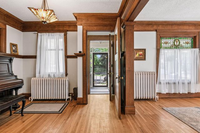 3304 1st Avenue S, Minneapolis, MN 55408
