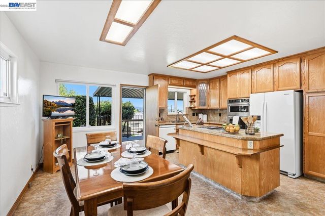 3439 Wyndale Dr, Castro Valley, CA 94546