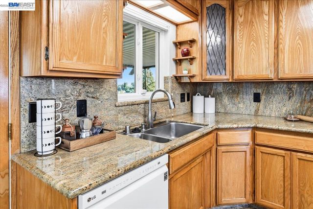3439 Wyndale Dr, Castro Valley, CA 94546
