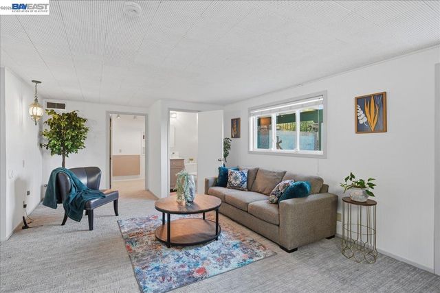 3439 Wyndale Dr, Castro Valley, CA 94546