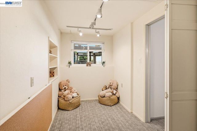 3439 Wyndale Dr, Castro Valley, CA 94546