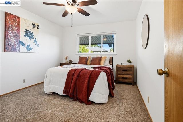 3439 Wyndale Dr, Castro Valley, CA 94546
