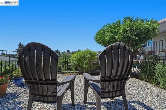 3439 Wyndale Dr, Castro Valley, CA 94546
