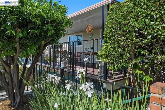 3439 Wyndale Dr, Castro Valley, CA 94546