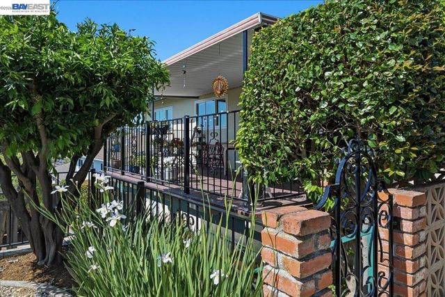 3439 Wyndale Dr, Castro Valley, CA 94546